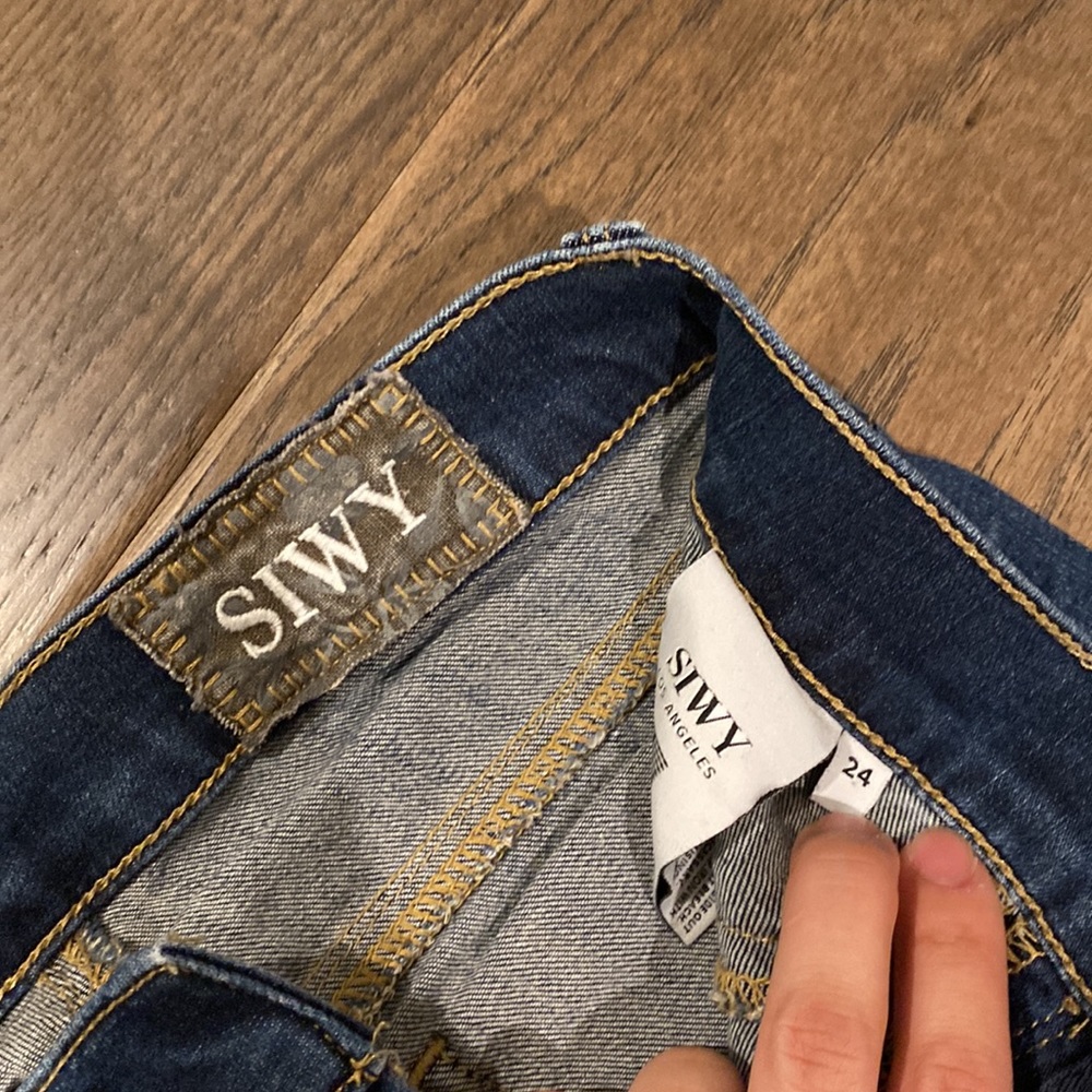 Jean - Picture 2 of 3